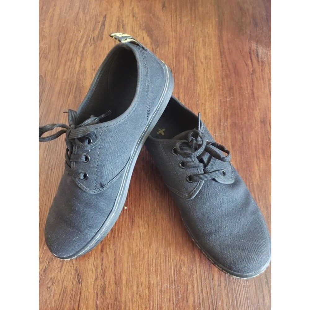 Dr martens Black Soho canvas sneakers Size US8 39
